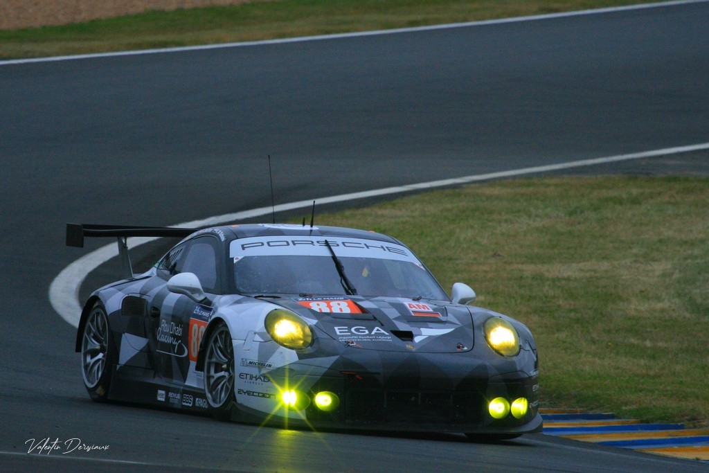 N°88 - ABU DHABI-PROTON RACING - LM GTE