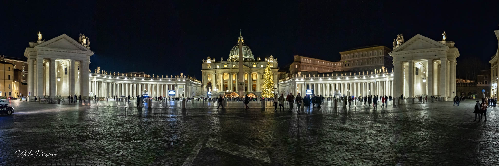 Basilique Saint Pierre - Place Saint Pierre